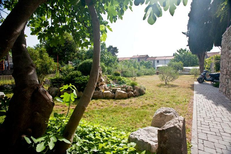 Pape Punat Apartmani I Sobe Exterior photo